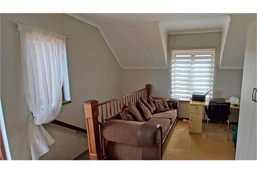 2 Bedroom Property for Sale in Hersham Western Cape